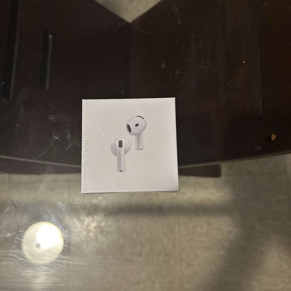 White Wireless Earbuds